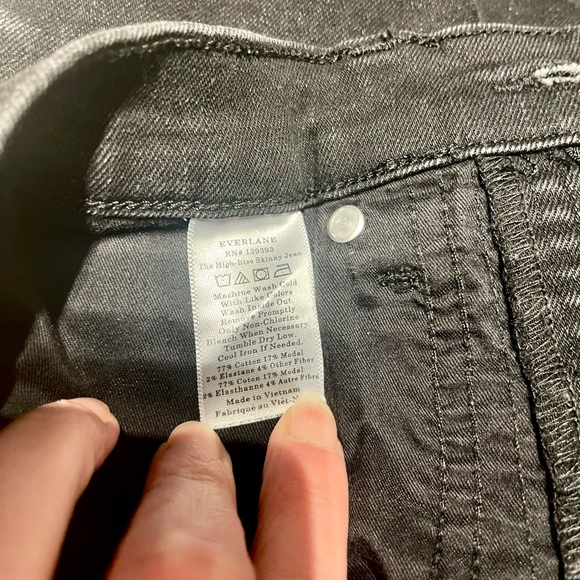 Everlane - the high rise skinny jean, black, women’s size 29 - Picture 5 of 14
